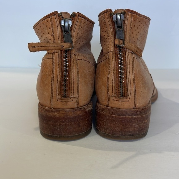 Johnston & Murphy Vickie Italian CalfSkin Bootie - Picture 3 of 7